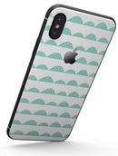 Green Waves with White Micro Dots - iPhone X Skin-Kit