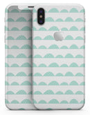 Green Waves with White Micro Dots - iPhone X Skin-Kit