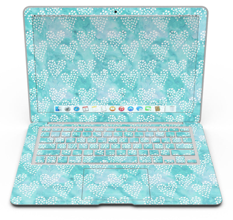 Green_and_White_Watercolor_Hearts_Pattern_-_13_MacBook_Air_-_V5.jpg
