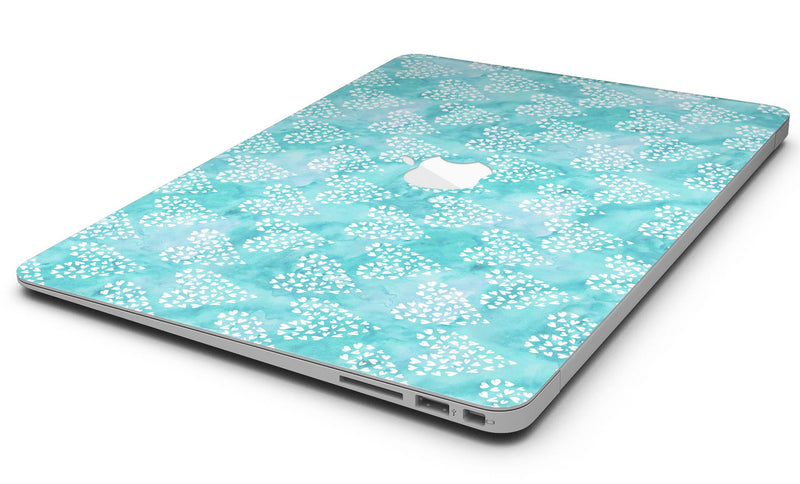Green_and_White_Watercolor_Hearts_Pattern_-_13_MacBook_Air_-_V8.jpg