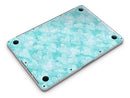 Green_and_White_Watercolor_Hearts_Pattern_-_13_MacBook_Pro_-_V6.jpg