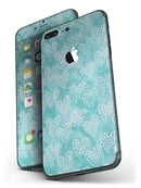 Green_and_White_Watercolor_Hearts_Pattern_-_iPhone_7_Plus_-_FullBody_4PC_v4.jpg