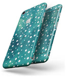 Green and White Watercolor Polka Dots - Skin-kit for the iPhone 8 or 8 Plus