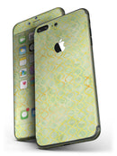 Green_and_Yellow_Watercolor_Helix_Pattern_-_iPhone_7_Plus_-_FullBody_4PC_v4.jpg