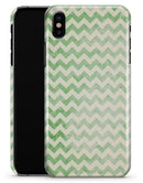 Grunge Green Horizontal Chevron Pattern  - iPhone X Clipit Case