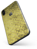 Grungy Black and Yellow Rococo Pattern - iPhone X Skin-Kit