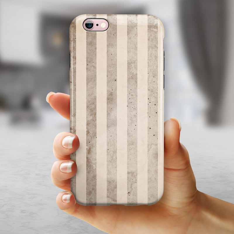 Grungy Brown Vertical Stripes iPhone 6/6s or 6/6s Plus 2-Piece Hybrid INK-Fuzed Case