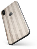 Grungy Brown Vertical Stripes - iPhone X Skin-Kit