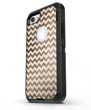 Grungy_Faded_Horizontal_Chevron_Pattern_iPhone7_Defender_V3.jpg