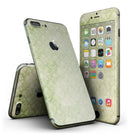 Grungy_Green_Faded_Damask_Pattern__-_iPhone_7_Plus_-_FullBody_4PC_v2.jpg