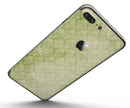Grungy_Green_Faded_Damask_Pattern__-_iPhone_7_Plus_-_FullBody_4PC_v5.jpg
