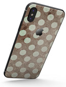 Grungy brown and White Polka Dots - iPhone X Skin-Kit
