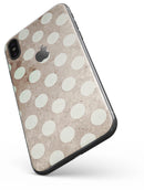 Grungy brown and White Polka Dots - iPhone X Skin-Kit