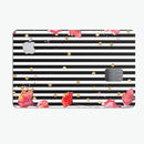 Karamfila Watercolo Poppies V28 - Premium Protective Decal Skin-Kit for the Apple Credit Card