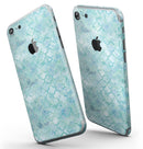 Light_Blue_Watercolor_Quatrefoil_-_iPhone_7_-_FullBody_4PC_v3.jpg