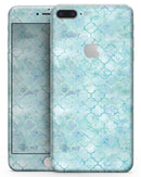 Light Blue Watercolor Quatrefoil - Skin-kit for the iPhone 8 or 8 Plus
