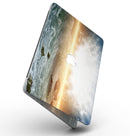 Majestic_Sky_on_Crashing_Waves_-_13_MacBook_Pro_-_V2.jpg