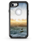 Majestic_Sky_on_Crashing_Waves_iPhone7_Defender_V1.jpg