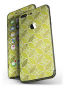 Micro_Brown_and_Lime_Green_Overlapping_Leaves_-_iPhone_7_Plus_-_FullBody_4PC_v4.jpg