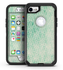 Micro_Faded_Green_Damask_Pattern_iPhone7_Defender_V2.jpg