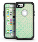 Micro_Faded_Teal_Rococo_Pattern_iPhone7_Defender_V2.jpg