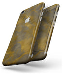 Micro Golden Carnation Petals - Skin-kit for the iPhone 8 or 8 Plus