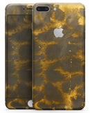 Micro Golden Giraffe Pattern - Skin-kit for the iPhone 8 or 8 Plus