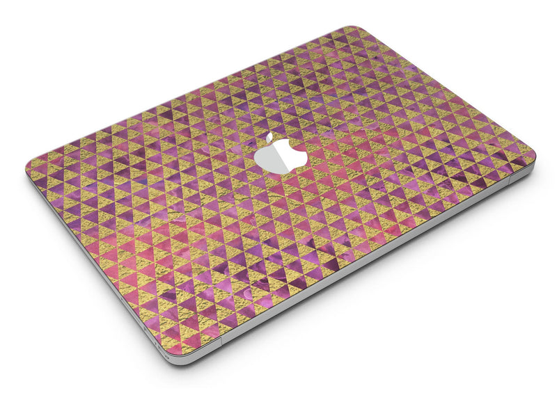 Micro_Golden_Triangles_Over_Pink_Fumes_-_13_MacBook_Air_-_V2.jpg