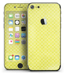 Micro_Yellow_Snowflake_Pattern_-_iPhone_7_-_FullBody_4PC_v2.jpg