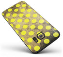 Mottled_Black_and_Yellow_Polkadots_-_Galaxy_S7_Edge_-_V2.jpg