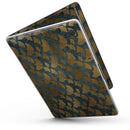 MacBook Pro with Touch Bar Skin Kit - Navy_Gold_Foil_v11-MacBook_13_Touch_V6.jpg?