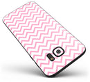 Pale_Pink_and_White_Chevron_-_Galaxy_S7_Edge_-_V2.jpg