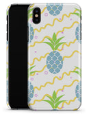 Retro Blue Pineapples - iPhone X Clipit Case