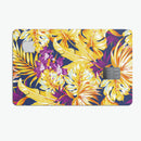 S17 colorway4 - Premium Protective Decal Skin-Kit for the Apple Credit Card