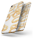 Scattered Golden Onion Rings - Skin-kit for the iPhone 8 or 8 Plus