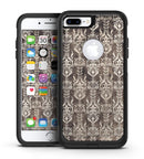 Scratched and Grungy Royal Pattern - iPhone 7 or 7 Plus Commuter Case Skin Kit