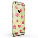 Shabby_Chic_Flowers_over_Light_Green_Watercolor_Pattern_-_iPhone_6s_-_Sectioned_-_View_1.jpg