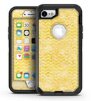 Shabby_Chic_Yellow_Watercolor_Pattern_iPhone7_Defender_V2.jpg