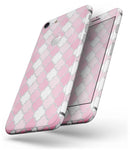 Shades of Pink Quatrefoil - Skin-kit for the iPhone 8 or 8 Plus
