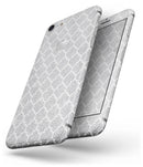 Silver Glitter and White Quatrefoil - Skin-kit for the iPhone 8 or 8 Plus