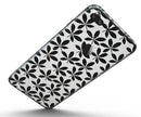 Slate_Black_5_Leaf_Clovers_-_iPhone_7_Plus_-_FullBody_4PC_v5.jpg