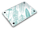 Teal_Feather_Pattern_-_13_MacBook_Pro_-_V6.jpg