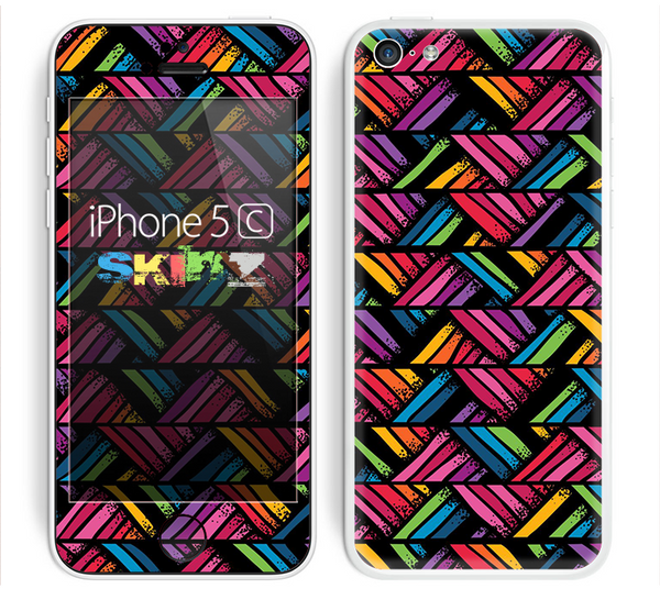 The Abstract Zig Zag Color Pattern Skin for the Apple iPhone 5c