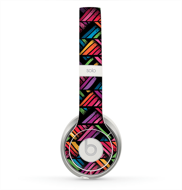 The Abstract Zig Zag Color Pattern Skin for the Beats by Dre Solo 2 Headphones