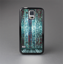 The Aged Blue Victorian Striped Wall Skin-Sert Case for the Samsung Galaxy S5