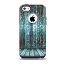 The Aged Blue Victorian Striped Wall Skin for the iPhone 5c OtterBox Commuter Case