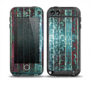 The Aged Blue Victorian Striped Wall Skin for the iPod Touch 5th Generation frē LifeProof Case