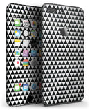 The_All_Over_Black_Micro_Triangles_-_iPhone_7_Plus_-_FullBody_4PC_v3.jpg