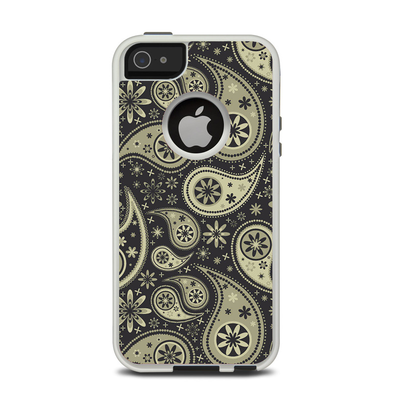 The Black & Vintage Green Paisley Apple iPhone 5-5s Otterbox Commuter Case Skin Set