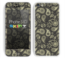 The Black & Vintage Green Paisley Skin for the Apple iPhone 5c
